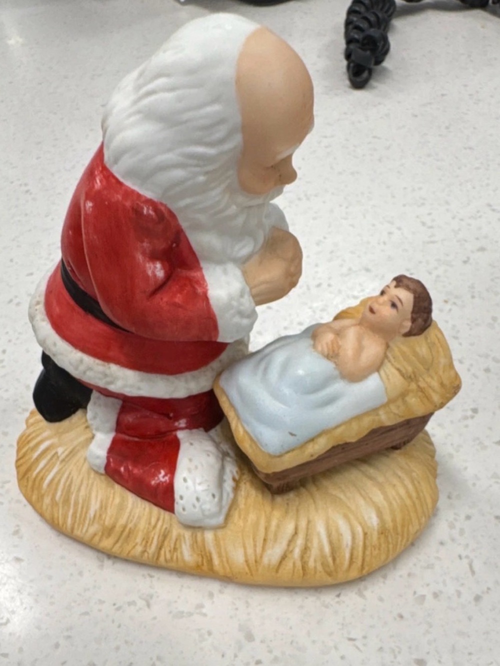 “The Kneeling Santa” Vintage 1983 Figurine Roman Inc. - Red and White Holiday